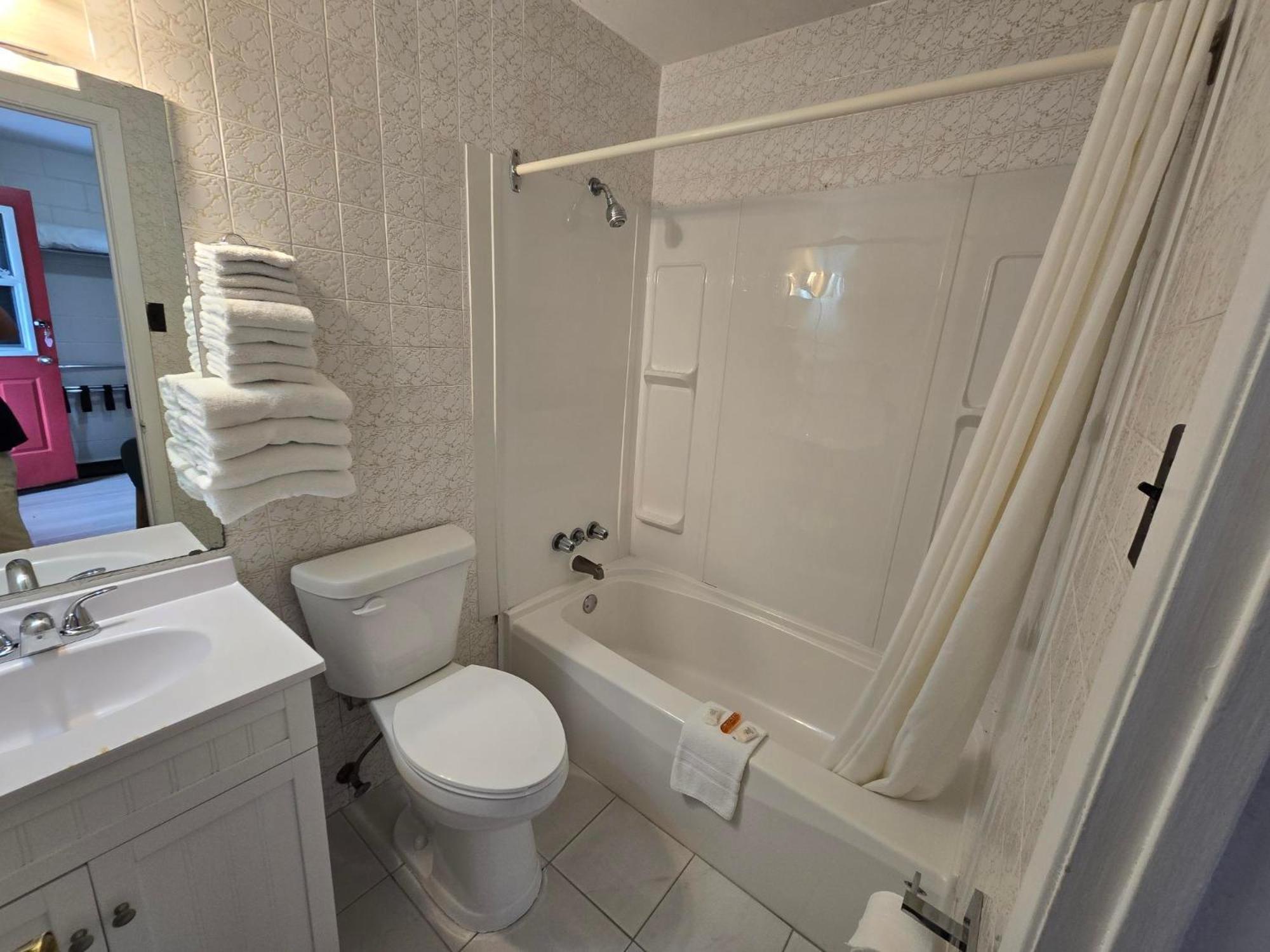ويارتون Top Notch Motel المظهر الخارجي الصورة